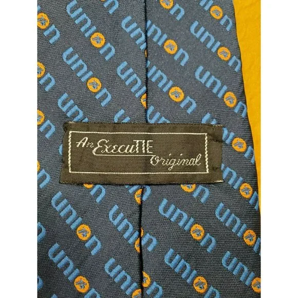1970s ~ UNION 76 TIE ~ VINTAGE MENS EMPLOYEE / EXECUTIVE DRESS TIE ~ 57
